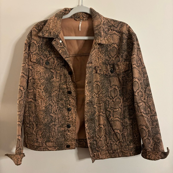 EUC Snake Print Free People Jacket - Picture 1 of 4